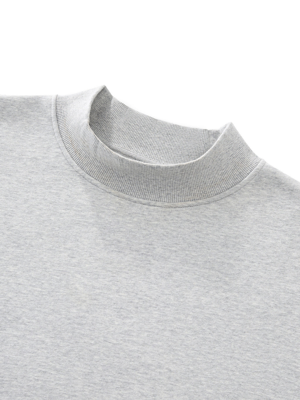ESSENTIAL WOMEN'S MOCK NECK SWEATSHIRT